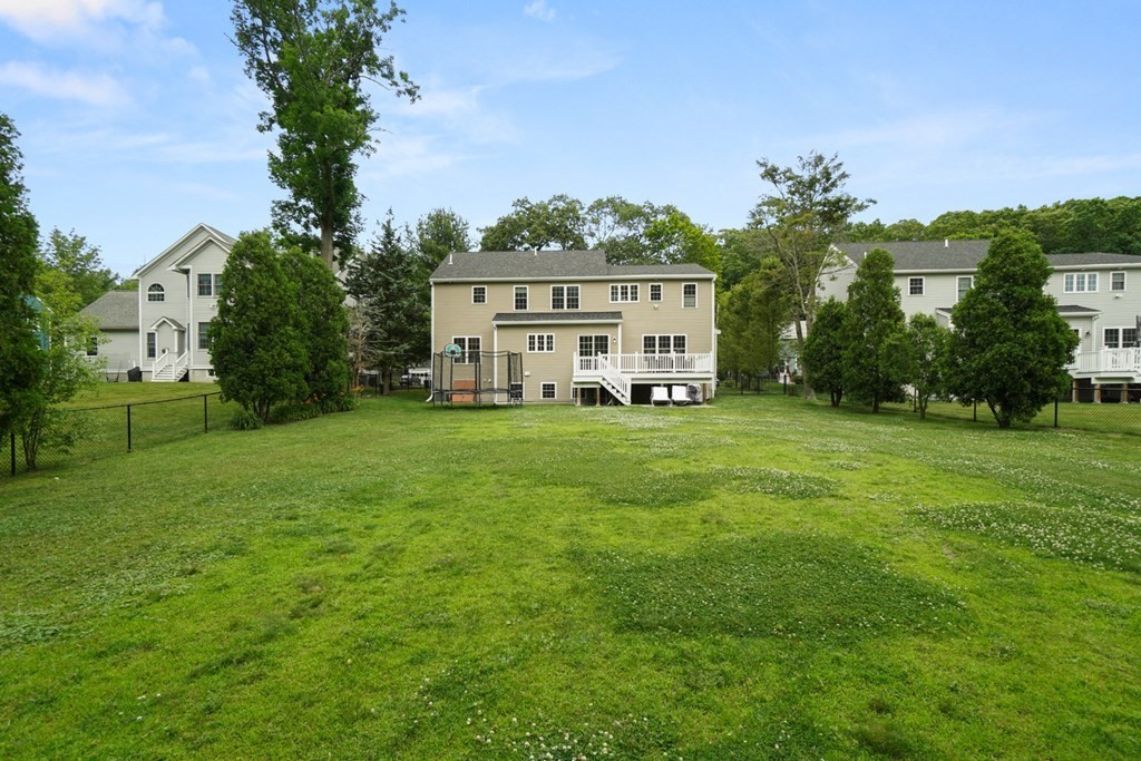 23 East Quinobequin Road Newton, MA 02468 - Photo 4 of 42
