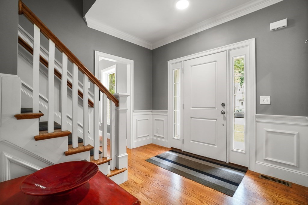 23 East Quinobequin Road Newton, MA 02468 - Photo 5 of 42