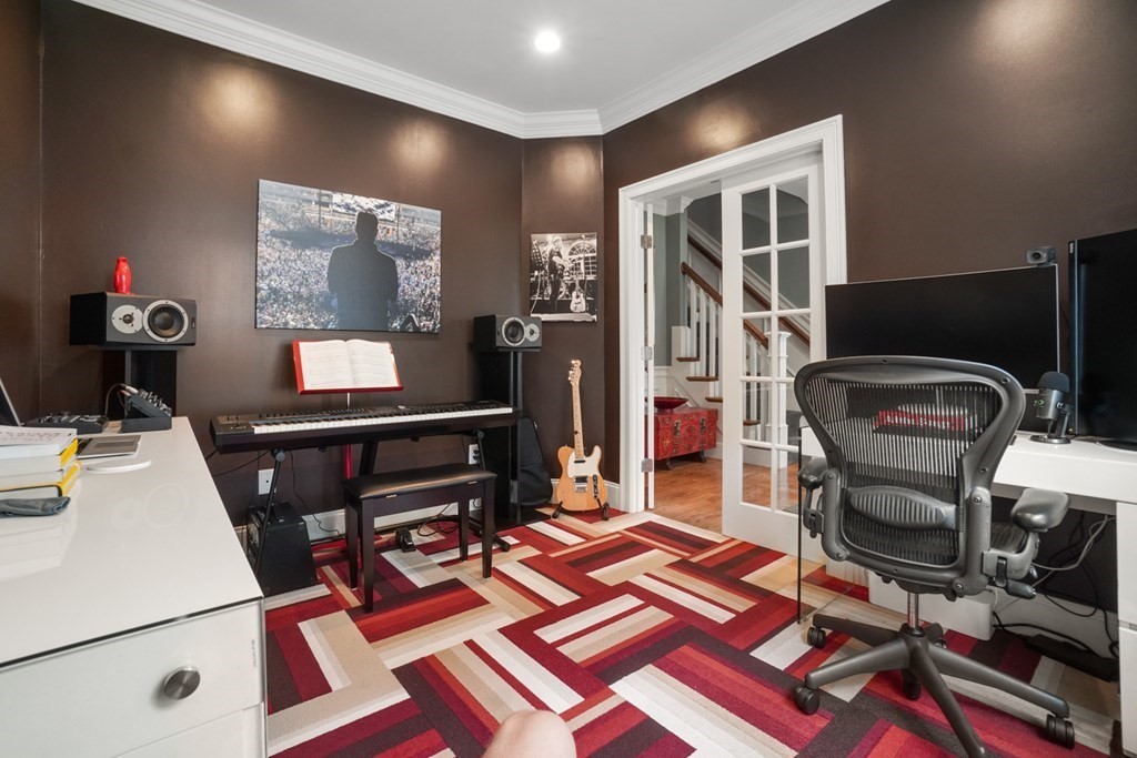23 East Quinobequin Road Newton, MA 02468 - Photo 8 of 42