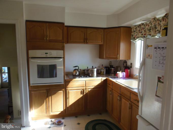 617 Pin Oak Road Severna Park, MD 21146 - Photo 15 of 25 Kitchen