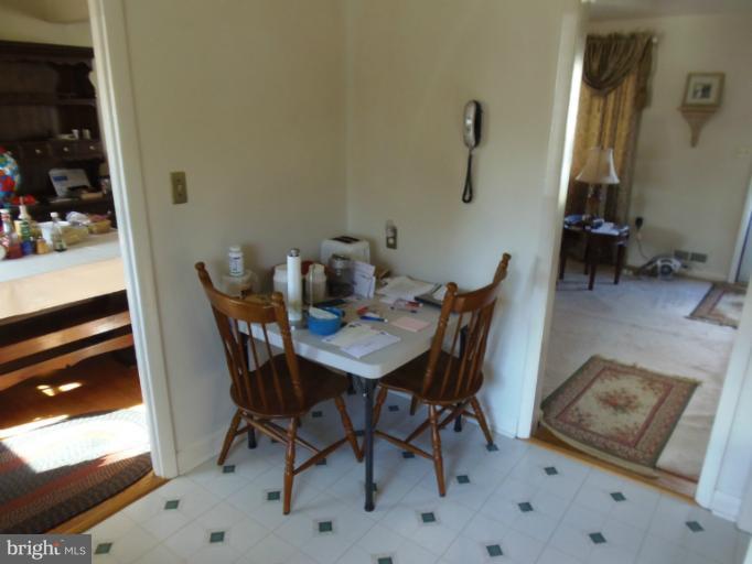 617 Pin Oak Road Severna Park, MD 21146 - Photo 21 of 25 Kitchen