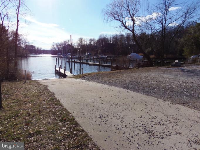 617 Pin Oak Road Severna Park, MD 21146 - Photo 24 of 25 Community