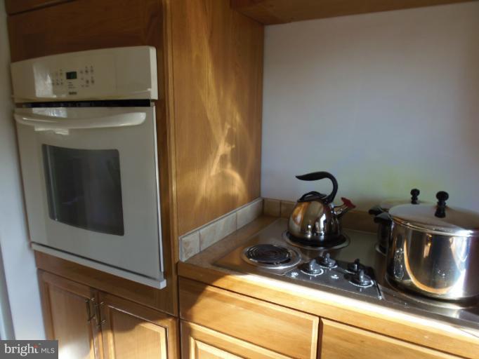 617 Pin Oak Road Severna Park, MD 21146 - Photo 10 of 25 Kitchen