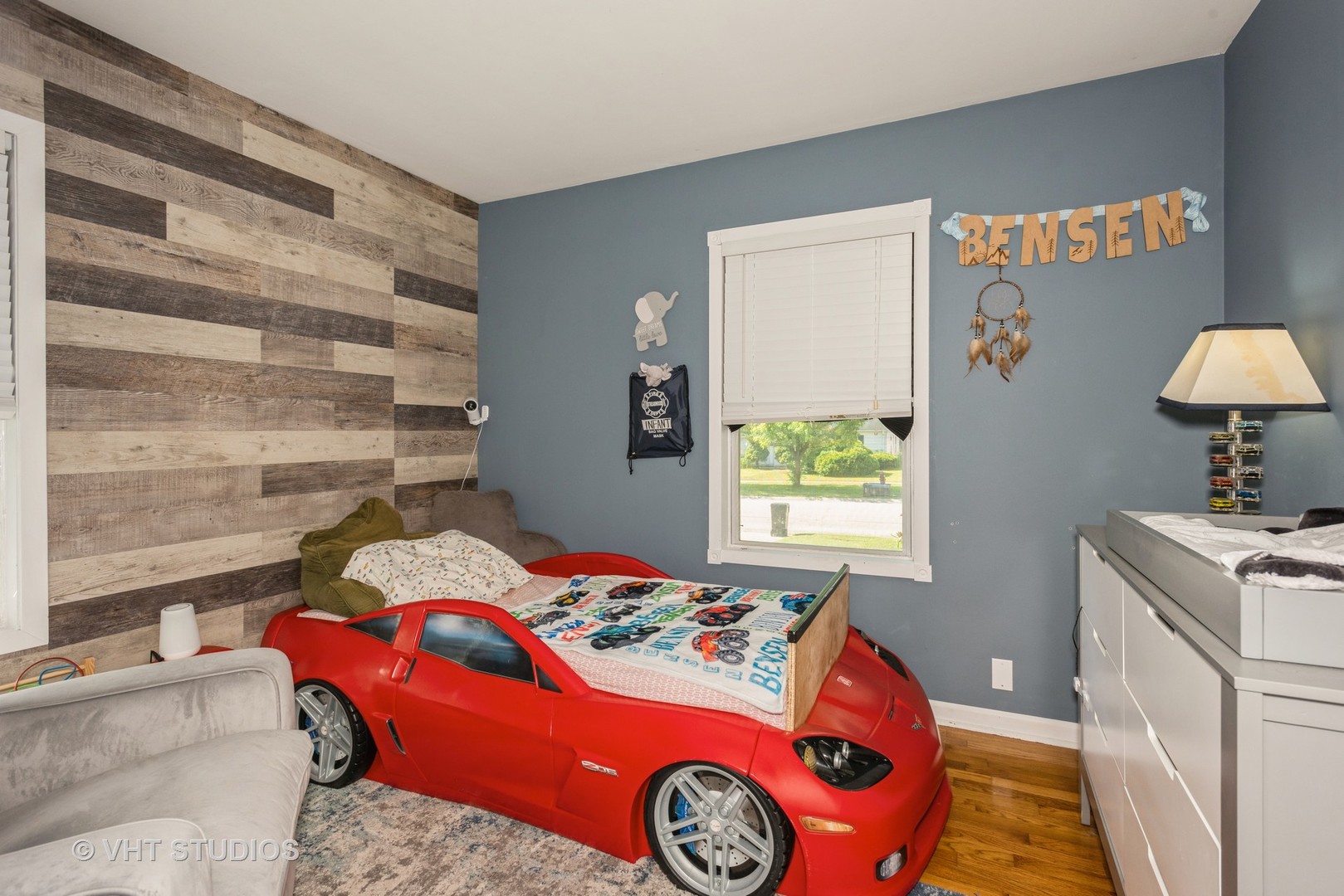 16 East Oltendorf Road Streamwood, IL 60107 - Photo 5 of 18 a bedroom with a bed and a window