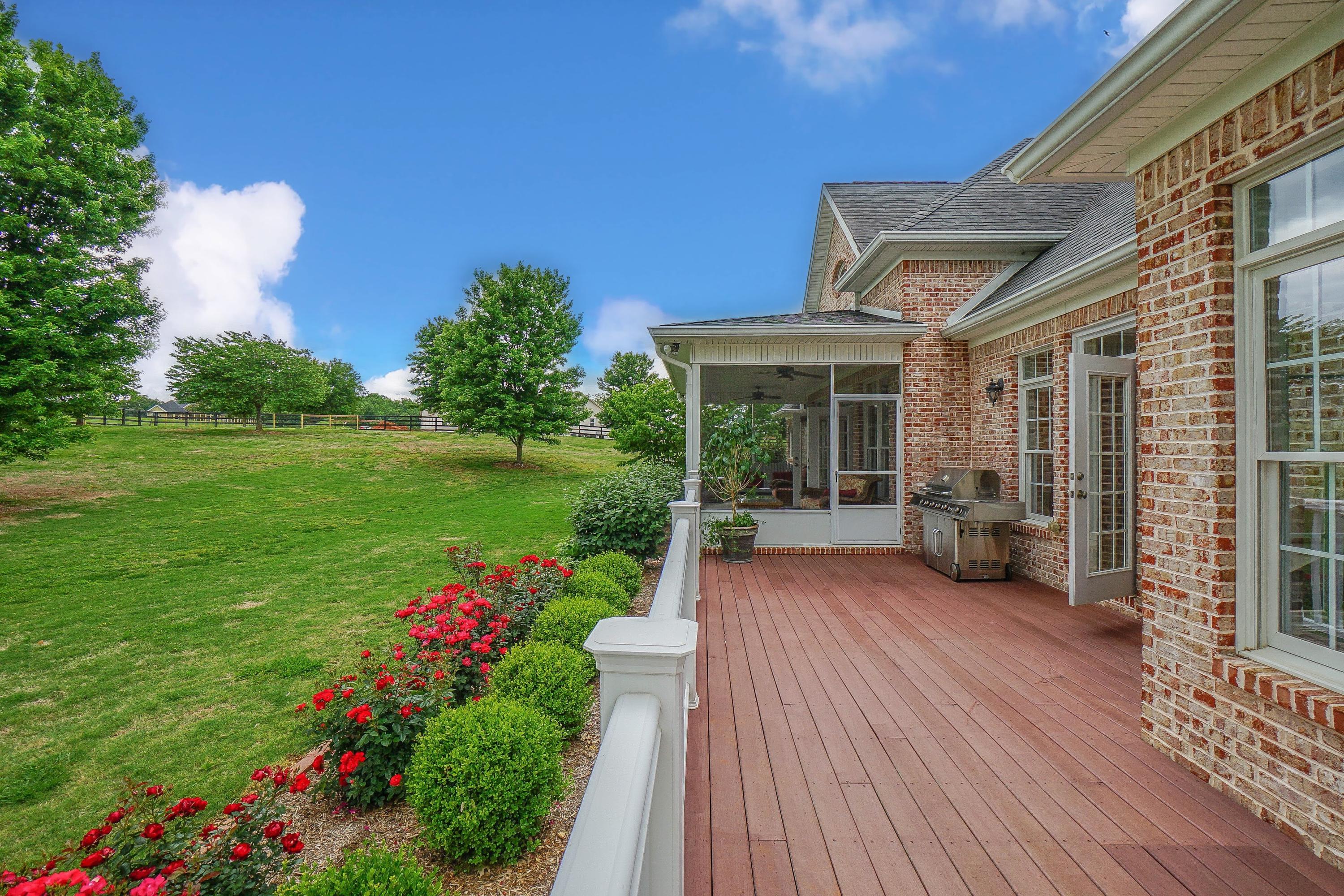 235 Thunder Road Vonore, TN 37885 - Photo 14 of 40 Back covered porch