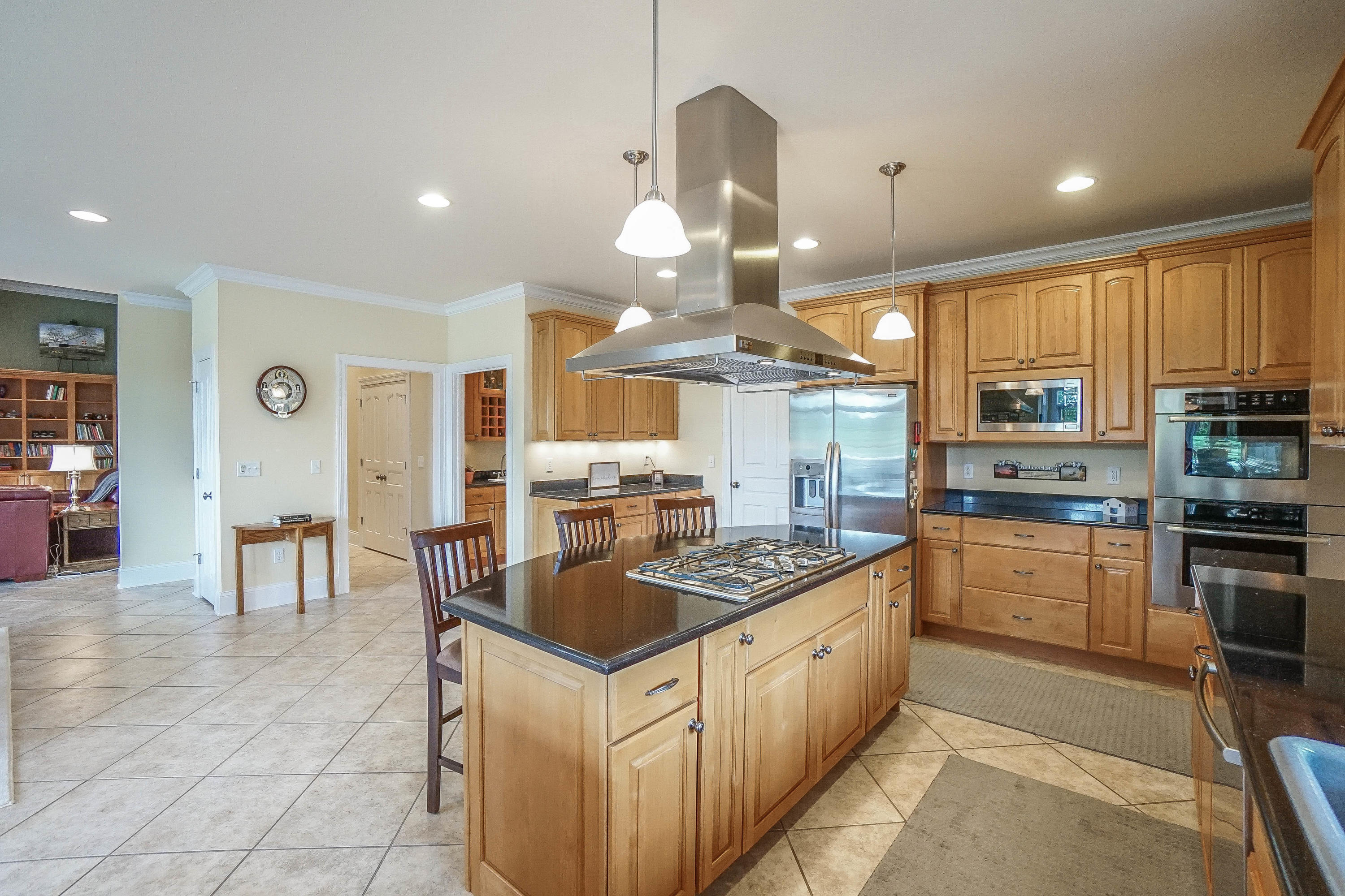 235 Thunder Road Vonore, TN 37885 - Photo 18 of 40 Eat-in Kitchen