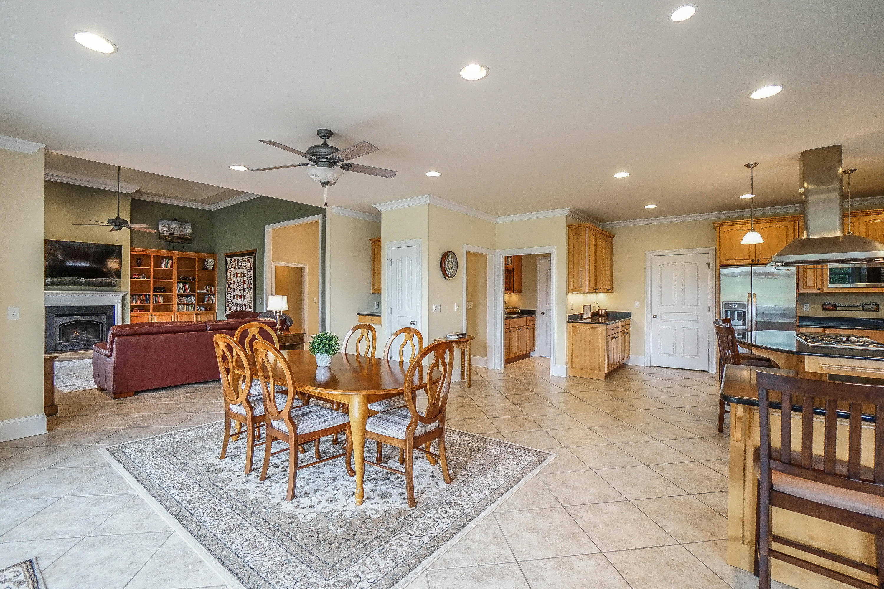 235 Thunder Road Vonore, TN 37885 - Photo 20 of 40 Eat-in Kitchen