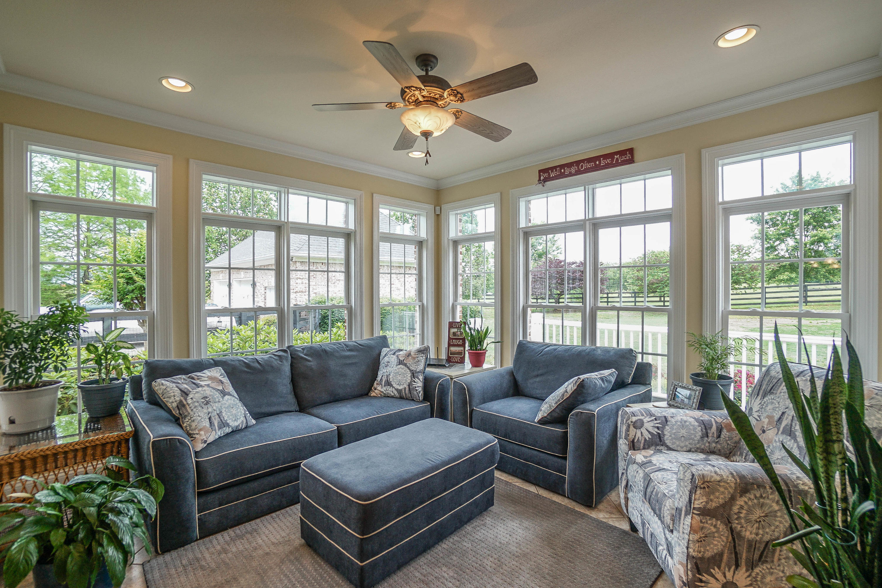 235 Thunder Road Vonore, TN 37885 - Photo 22 of 40 Sunroom