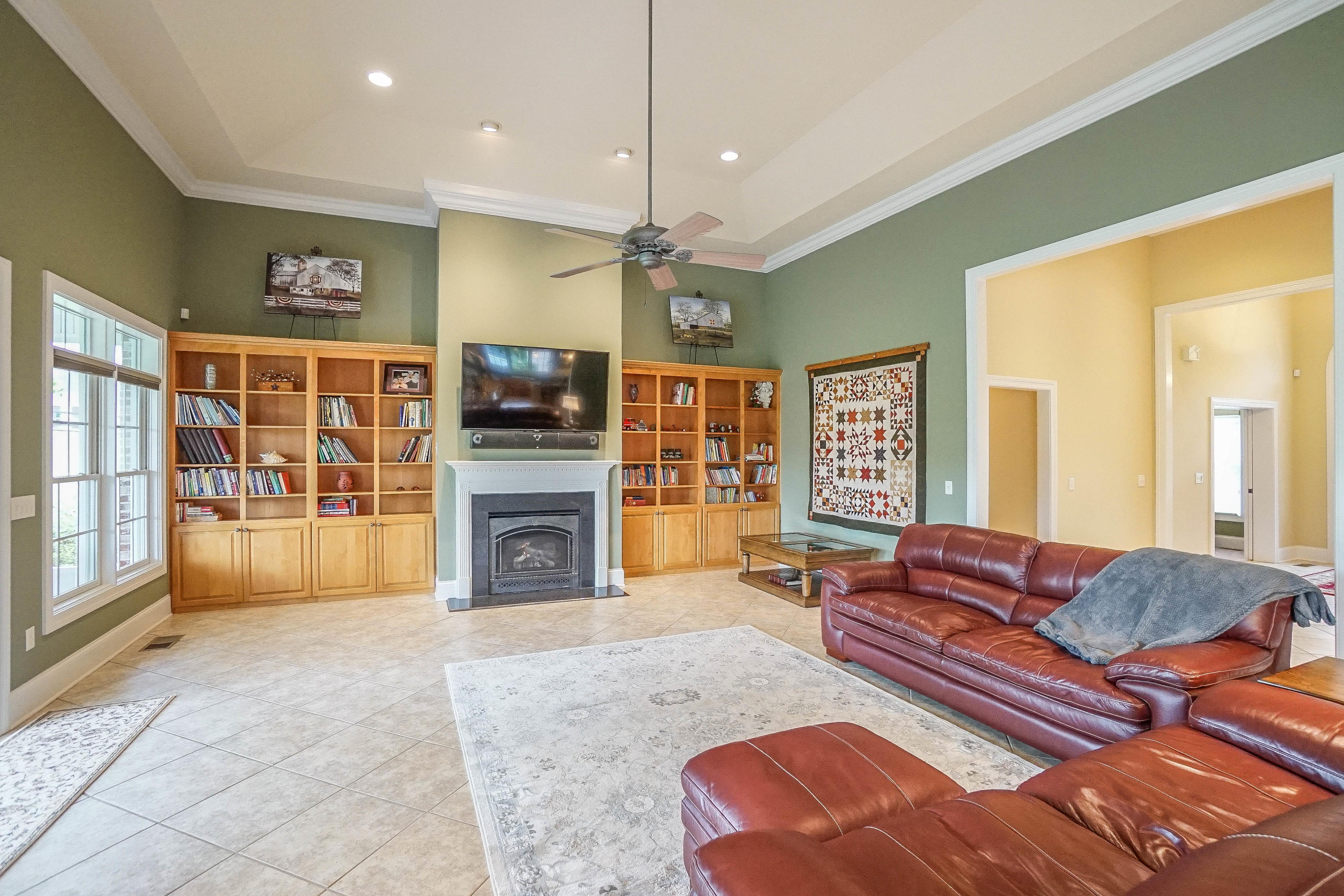 235 Thunder Road Vonore, TN 37885 - Photo 25 of 40 Living Room
