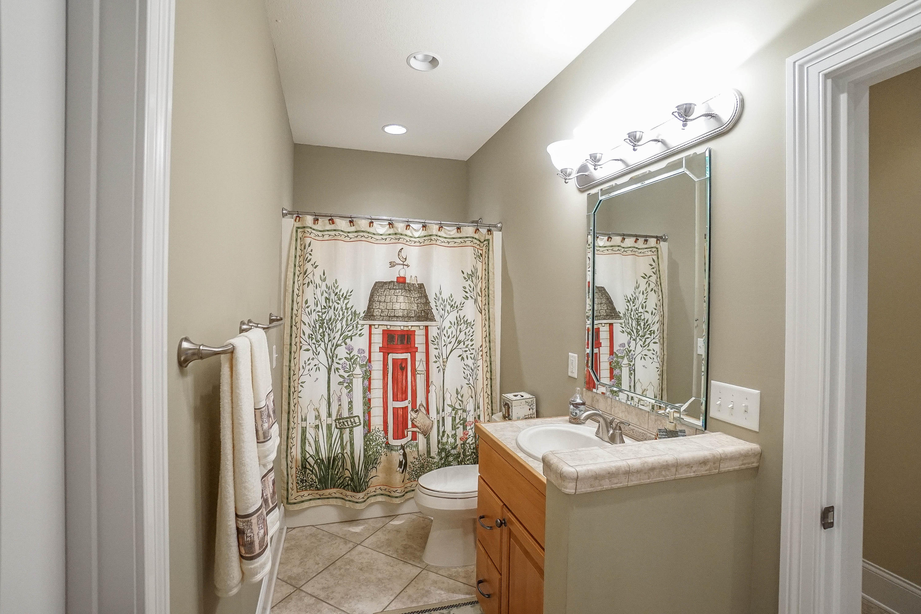 235 Thunder Road Vonore, TN 37885 - Photo 37 of 40 Bathroom 3