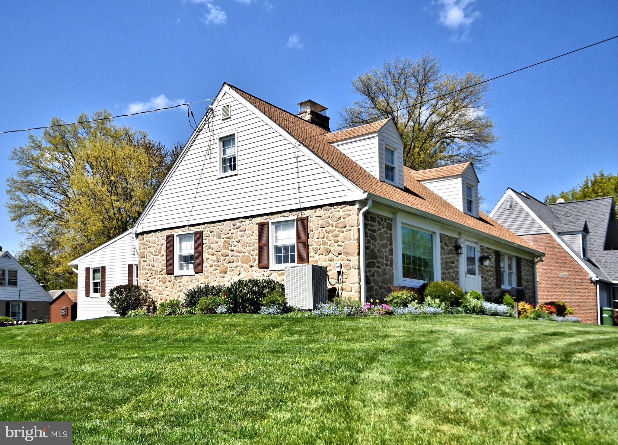 201 Twining Road Oreland, PA 19075 - Photo 23 of 28 Exterior side