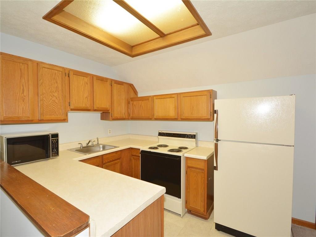 10863 Cedar Ridge Lane Indianapolis, IN 46278 - Photo 18 of 24 Gallery Image 18