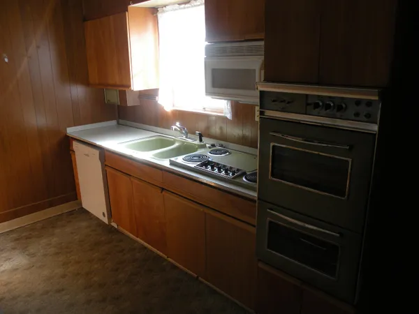 $87,500 | 223 Plum Street, Moline, KS 67353