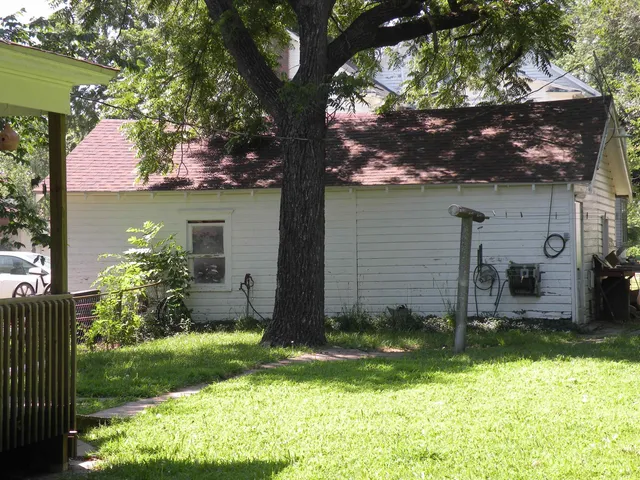 $87,500 | 223 Plum Street, Moline, KS 67353