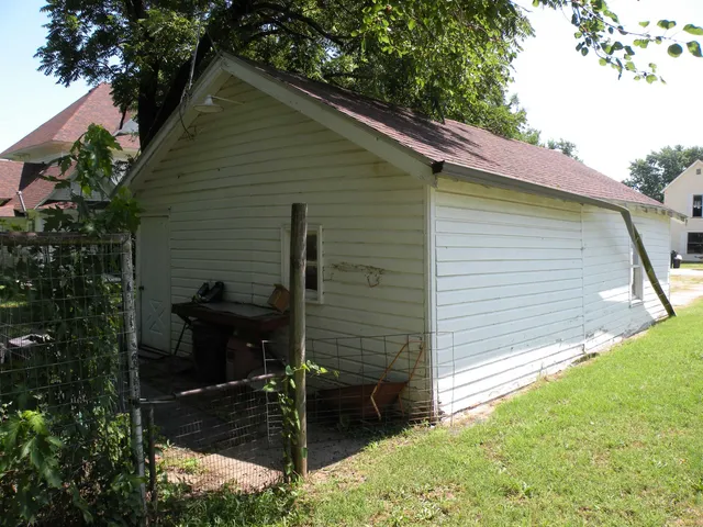 $87,500 | 223 Plum Street, Moline, KS 67353