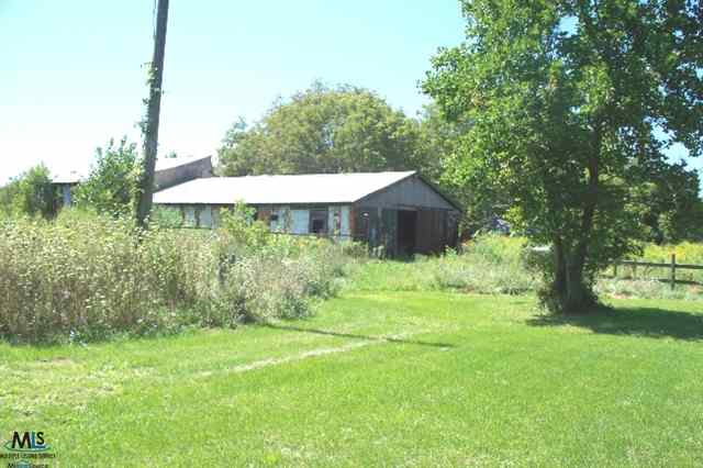 758 Hessen Road Columbus, MI 48063 - Photo 15 of 20 31116038-14.JPG