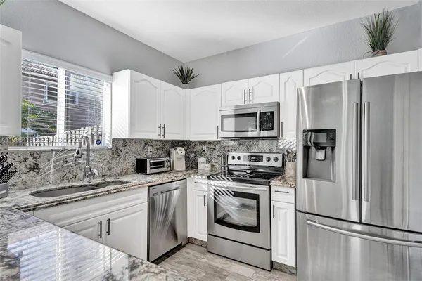 $2,800 | 8518 Southwest 214th Lane, Cutler Bay, FL 33189