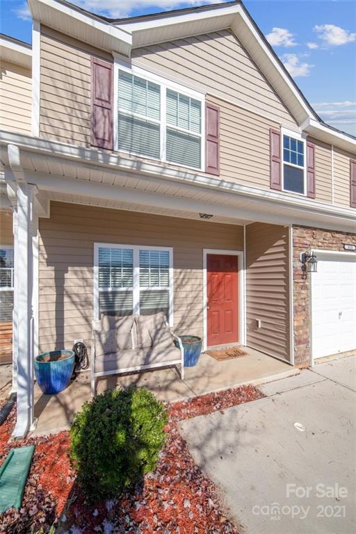 313 Sandy Spring Lane, Unit 93 Clover, SC 29710 - Photo 4 of 36 a house view with a outdoor space