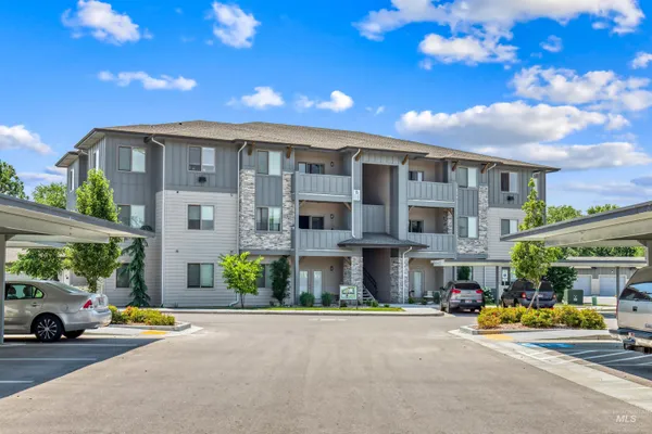 $6,611,427 | 3126 East Victory Road, Nampa, ID 83687