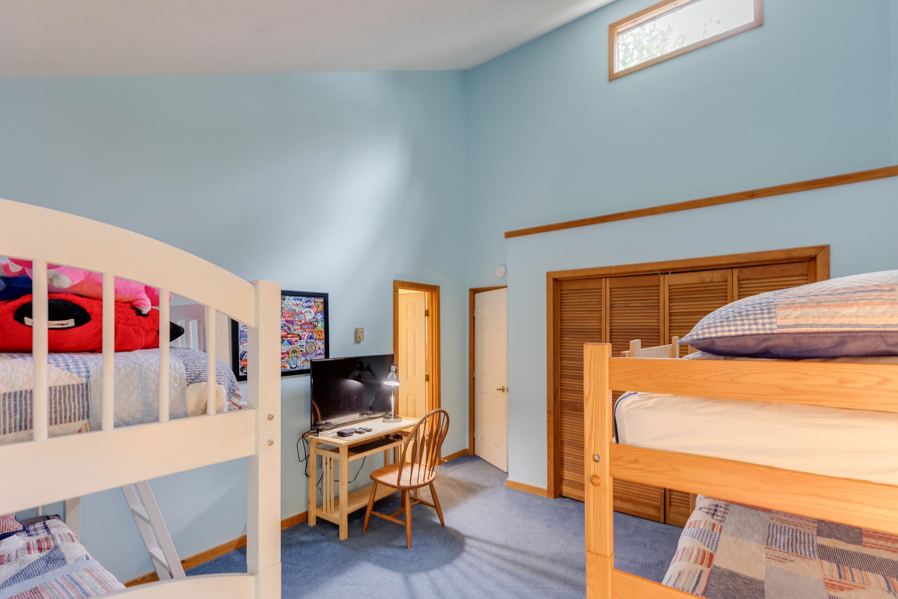 20 Marcalus Road, Unit 4 Lincoln, NH 03251 - Photo 22 of 51 Gallery Image 22