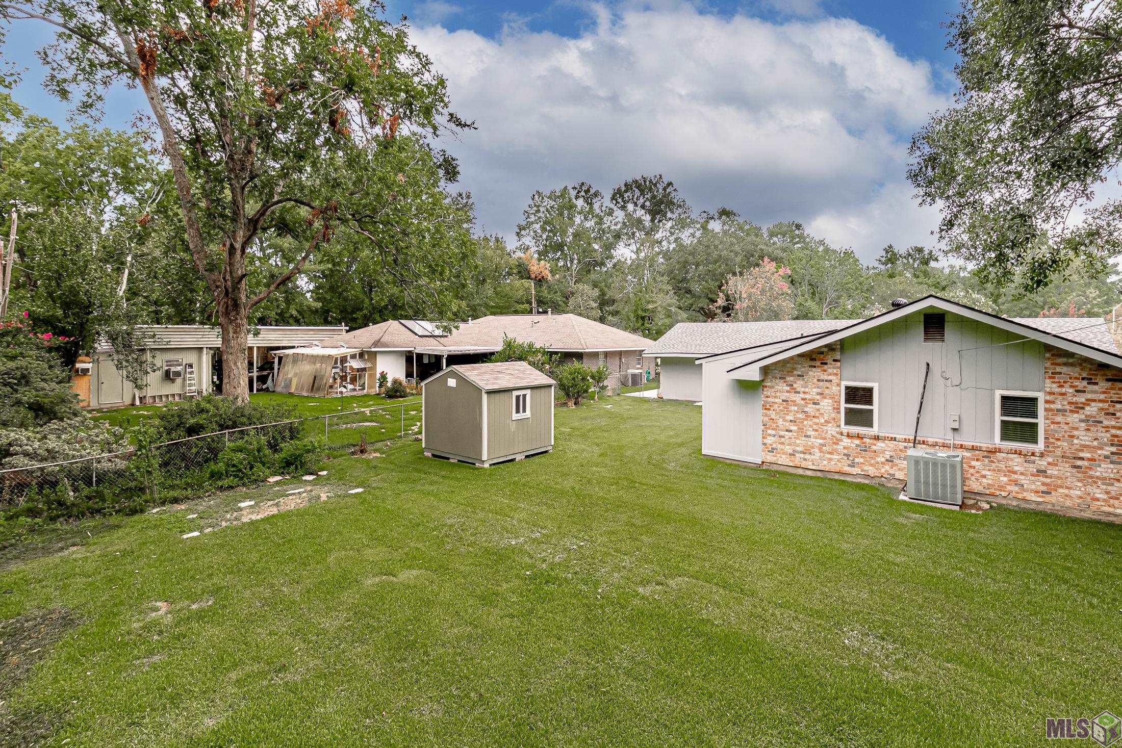 10386 Rhapsody Drive Baton Rouge, LA 70815 - Photo 18 of 21 Nice Storage / Workshop