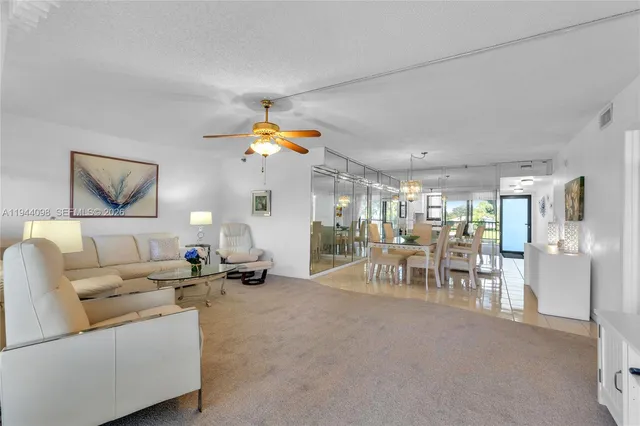 $269,500 | 2430 DC Country Club Boulevard, Unit 2062, Deerfield Beach, FL 33442