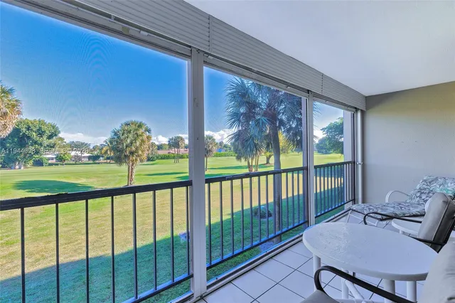 $269,500 | 2430 DC Country Club Boulevard, Unit 2062, Deerfield Beach, FL 33442