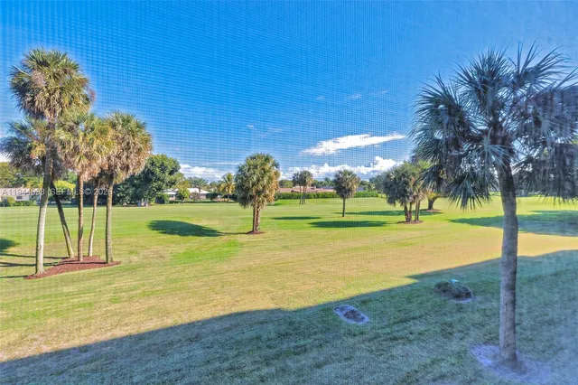 $269,500 | 2430 DC Country Club Boulevard, Unit 2062, Deerfield Beach, FL 33442