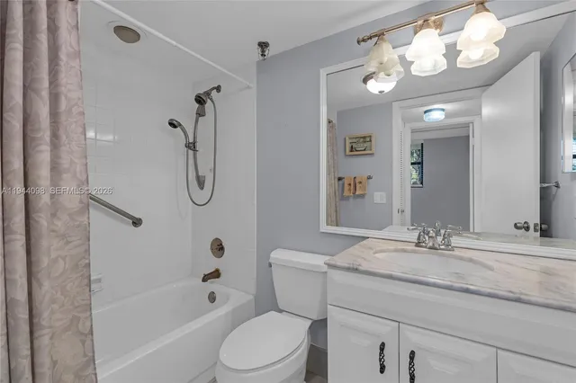 $269,500 | 2430 DC Country Club Boulevard, Unit 2062, Deerfield Beach, FL 33442