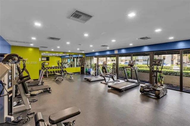 $269,500 | 2430 DC Country Club Boulevard, Unit 2062, Deerfield Beach, FL 33442