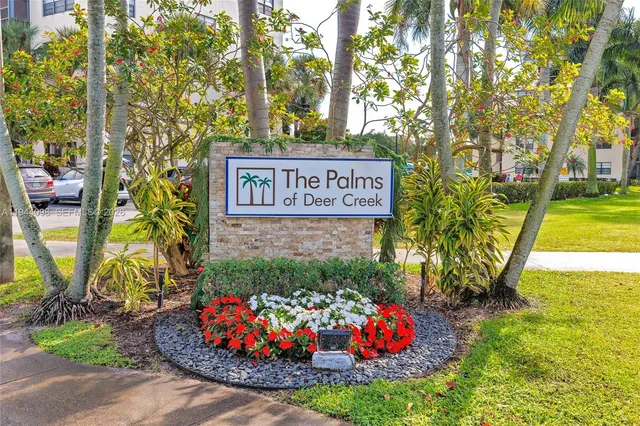 $269,500 | 2430 DC Country Club Boulevard, Unit 2062, Deerfield Beach, FL 33442
