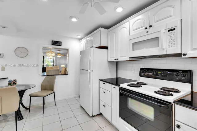 $269,500 | 2430 DC Country Club Boulevard, Unit 2062, Deerfield Beach, FL 33442