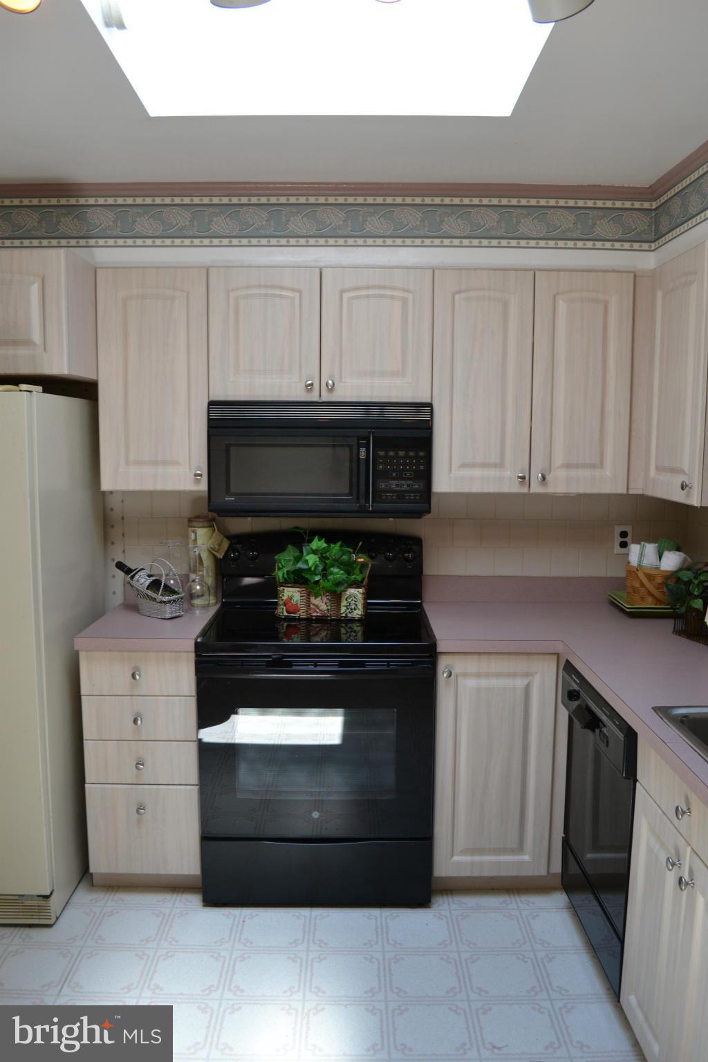 1109 Green Acre Road Towson, MD 21286 - Photo 11 of 30 Kitchen