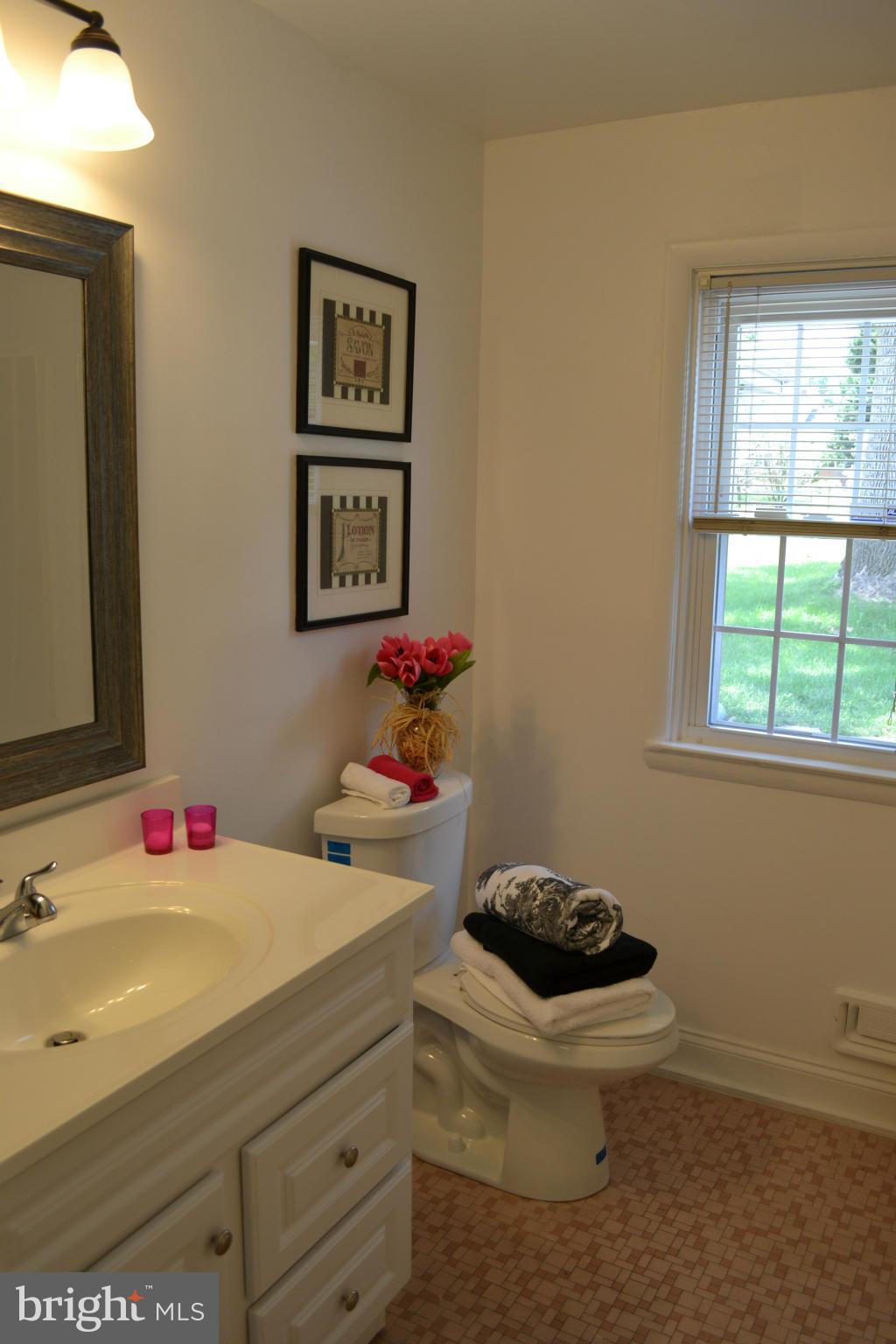 1109 Green Acre Road Towson, MD 21286 - Photo 14 of 30 Bath