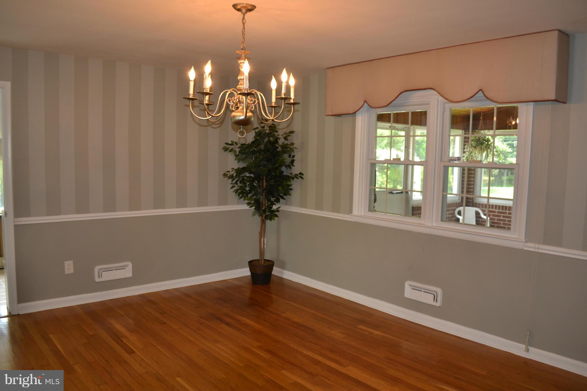 1109 Green Acre Road Towson, MD 21286 - Photo 4 of 30 Dining Room