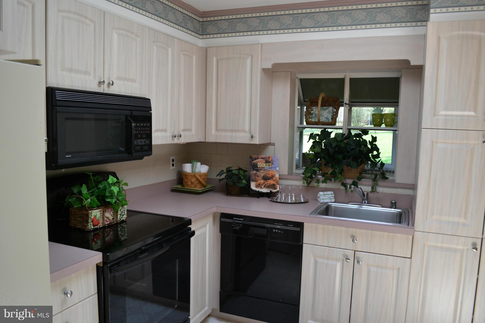 1109 Green Acre Road Towson, MD 21286 - Photo 6 of 30 Kitchen