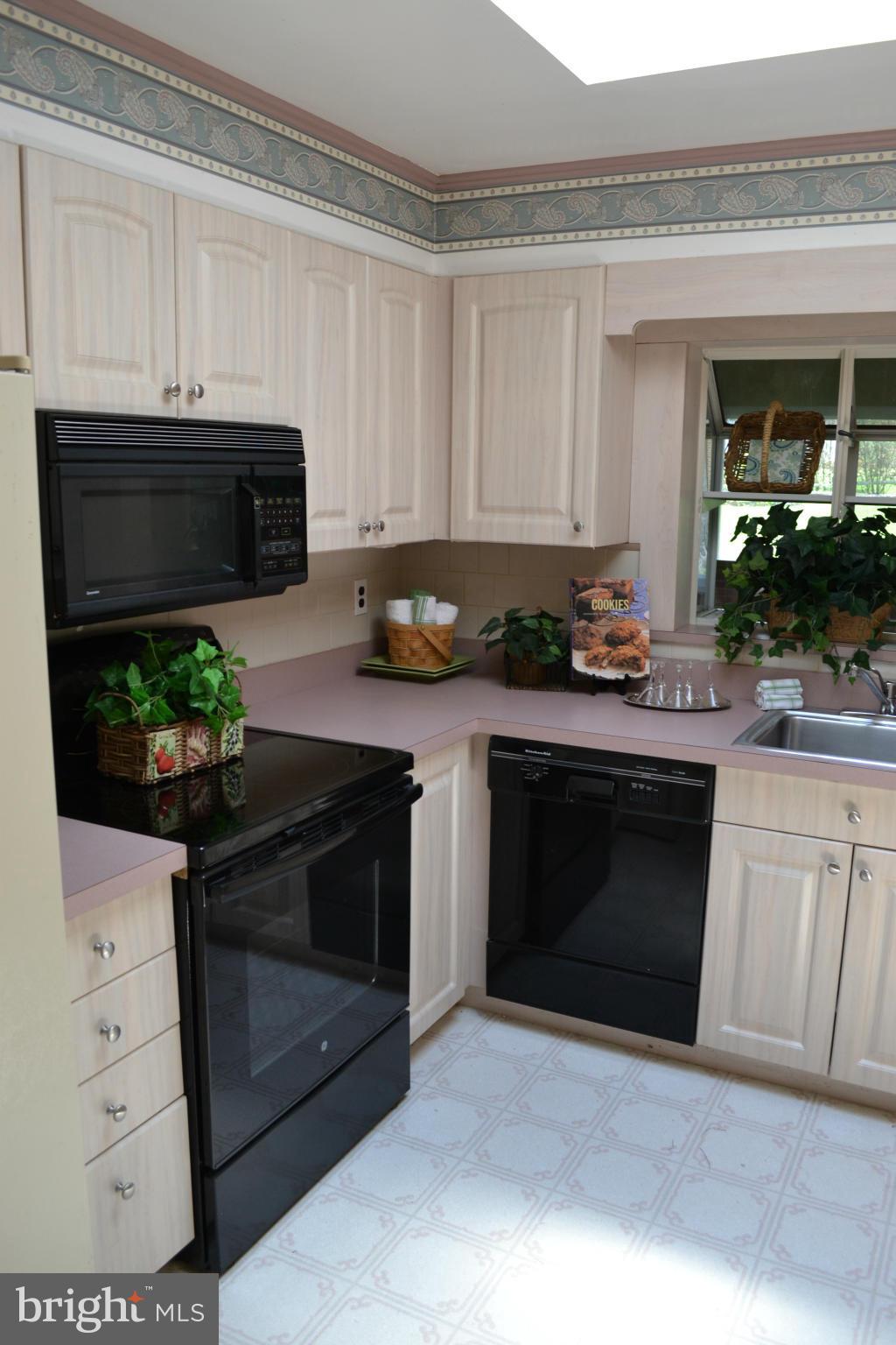 1109 Green Acre Road Towson, MD 21286 - Photo 7 of 30 Kitchen