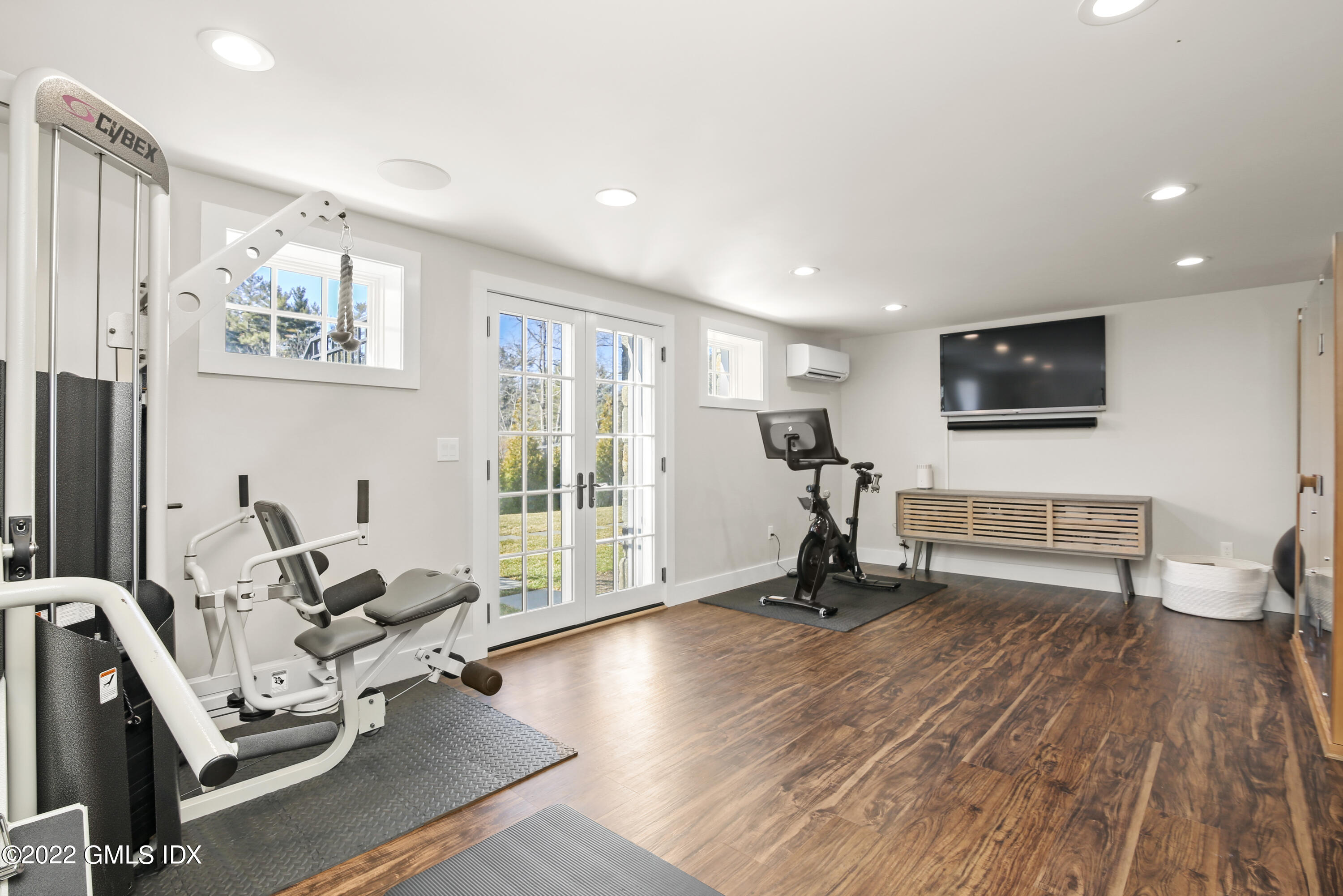 270 Stanwich Road Greenwich, CT 06830 - Photo 45 of 53 270 Stanwich Rd Greenwich CT-print-106-1