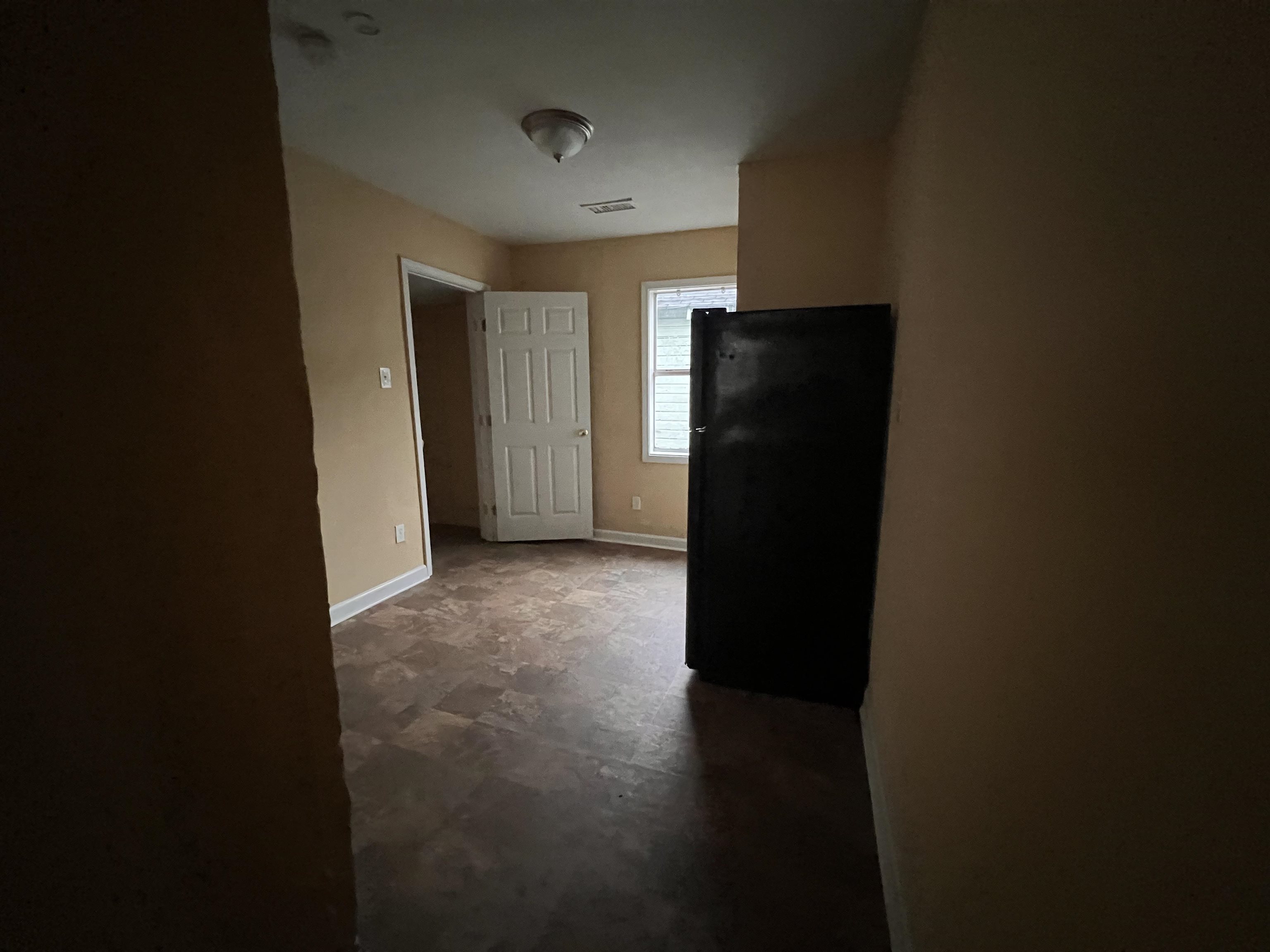 1393 Michigan Street Memphis, TN 38106 - Photo 24 of 27 a view of closet area