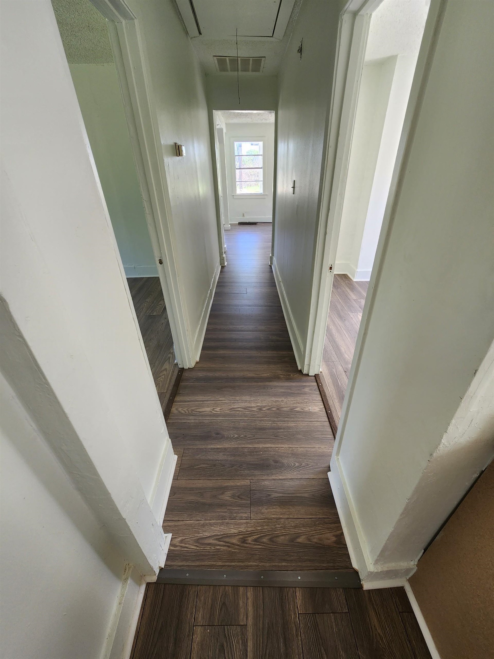 1393 Michigan Street Memphis, TN 38106 - Photo 8 of 27 a view of entryway