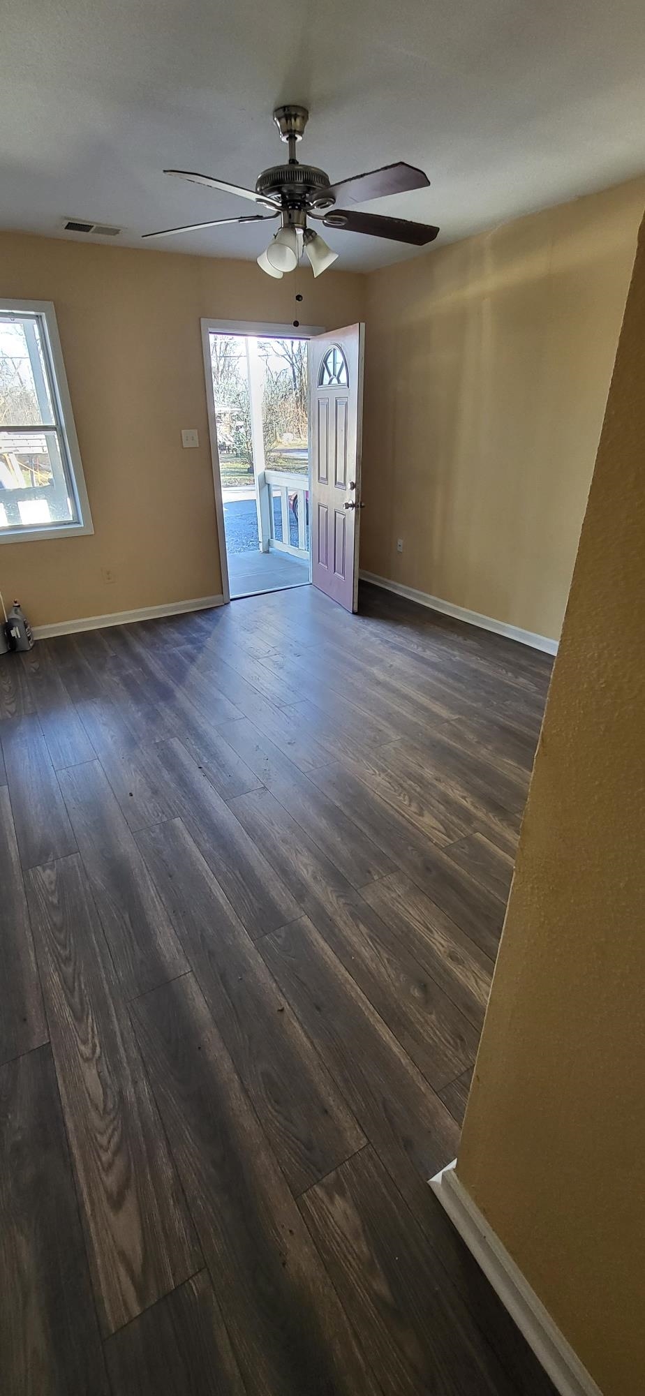 1393 Michigan Street Memphis, TN 38106 - Photo 9 of 27 a view of an empty room with a window