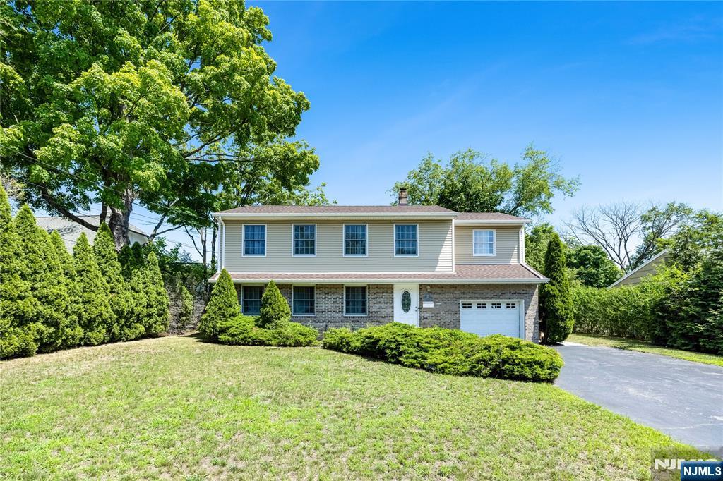 361 Walthery Avenue Ridgewood, NJ 07450 - Photo 2 of 28