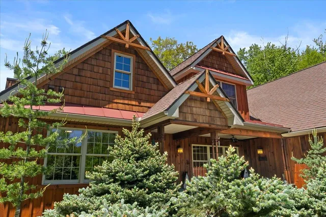 $849,900 | 127 Timber Lake Drive, Canadensis, PA 18325