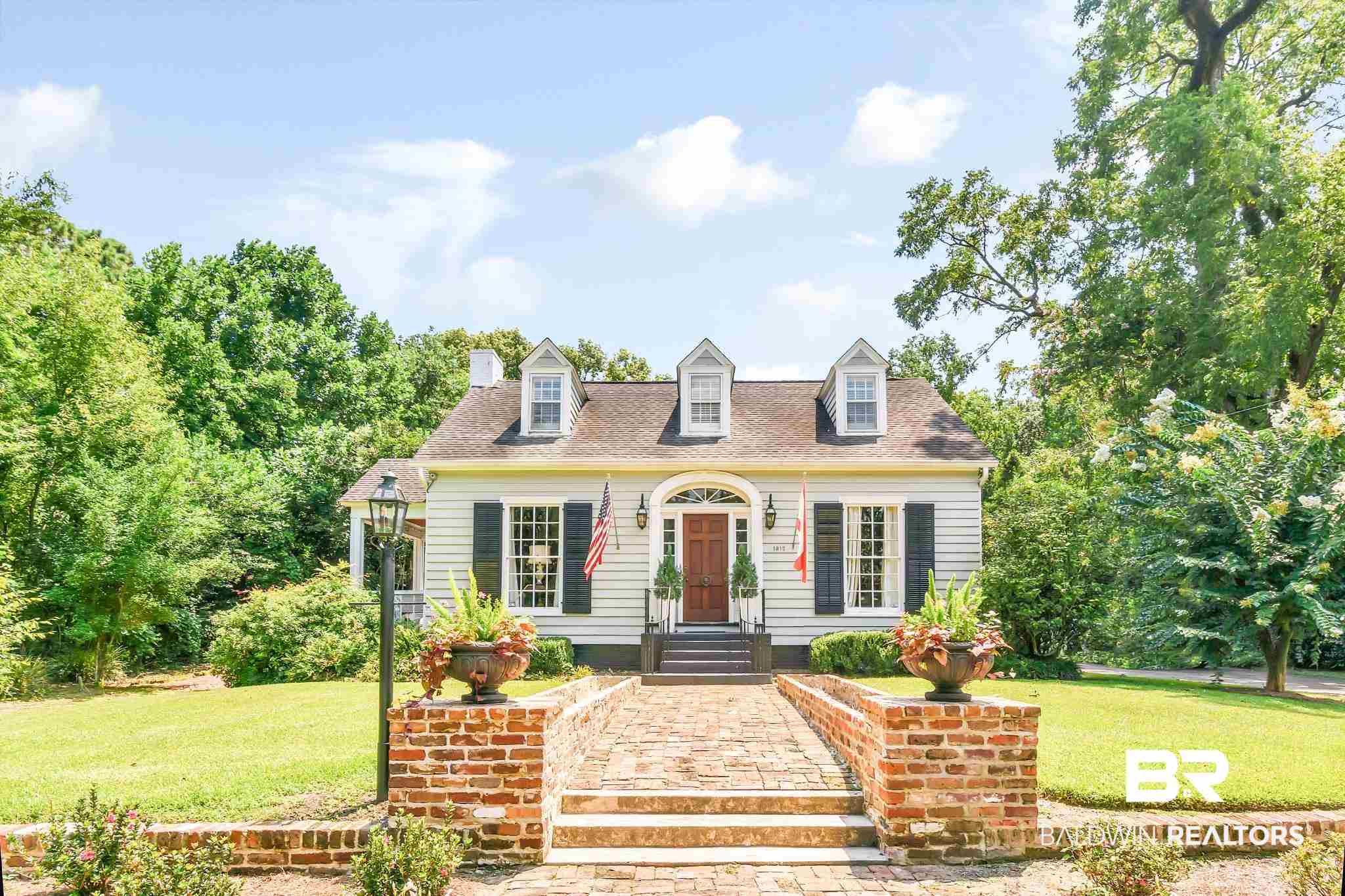 1915 Old Shell Road Mobile, AL 36607 - Photo 13 of 38