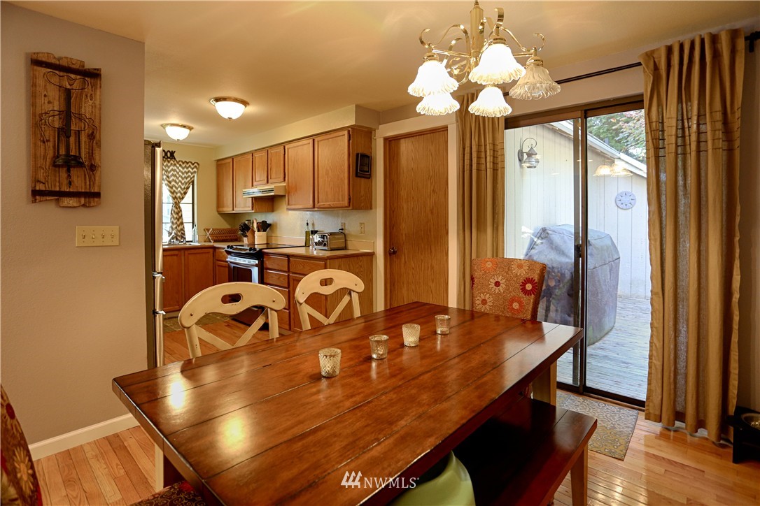 1721 171st Place Southeast Bothell, WA 98012 - Photo 7 of 25 Gallery Image 7