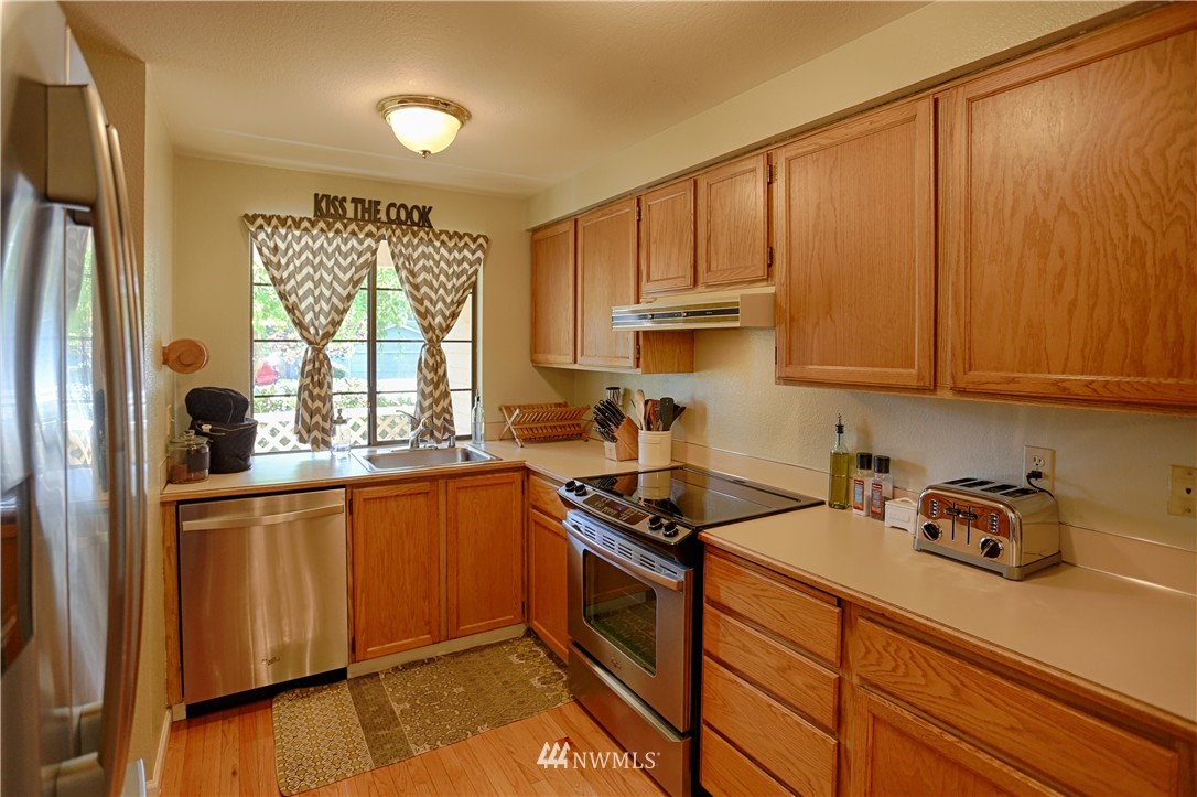 1721 171st Place Southeast Bothell, WA 98012 - Photo 8 of 25 Gallery Image 8