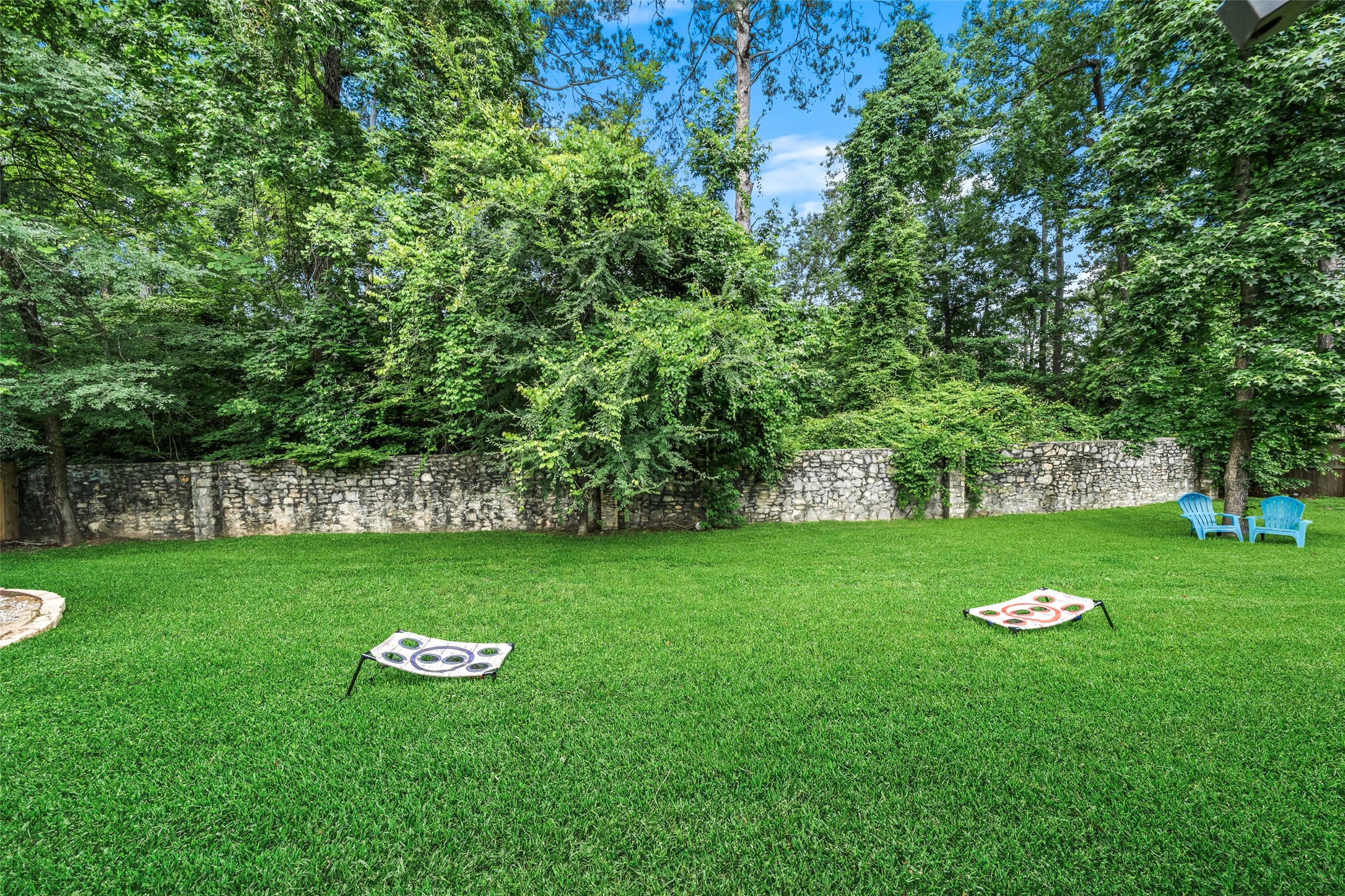 81 Palos Verde Conroe, TX 77304 - Photo 33 of 36 Room for all of the games