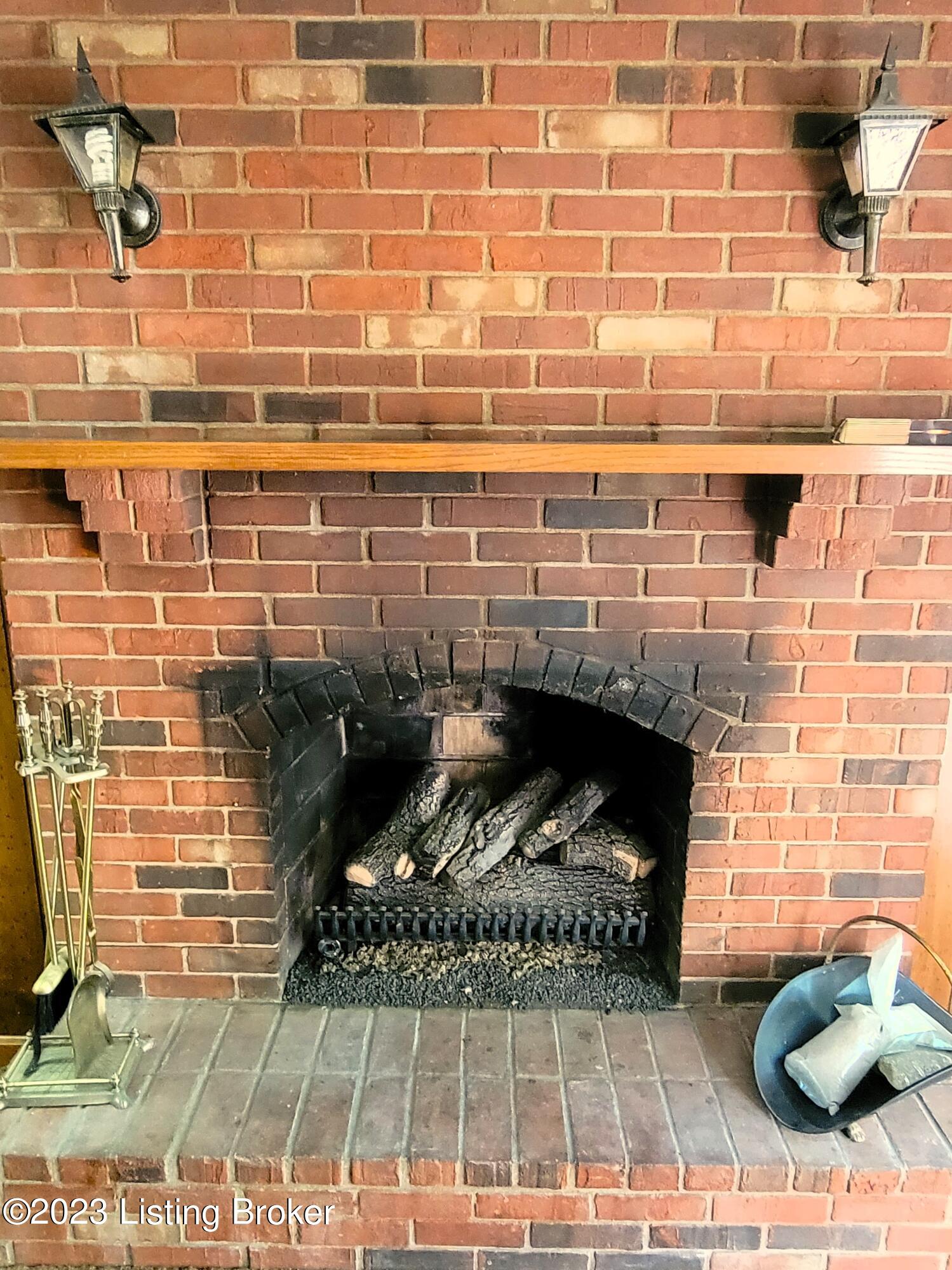 3508 Dorset Road Louisville, KY 40214 - Photo 46 of 51 Gas Fireplace