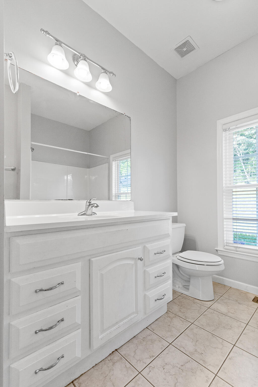 3806 Brock Road Chattanooga, TN 37421 - Photo 28 of 39 Bathroom 2