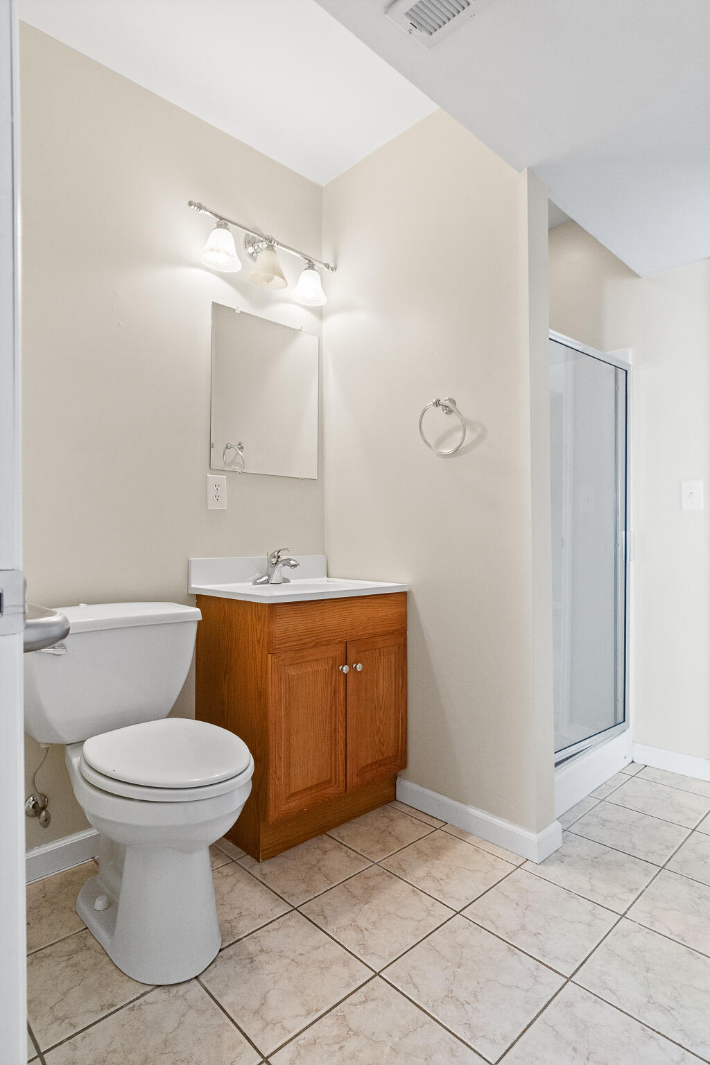 3806 Brock Road Chattanooga, TN 37421 - Photo 34 of 39 Basement Bathroom